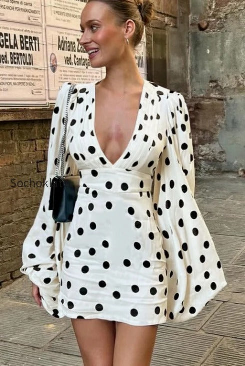 vintage-polka-dot-bodycon-mini-dress