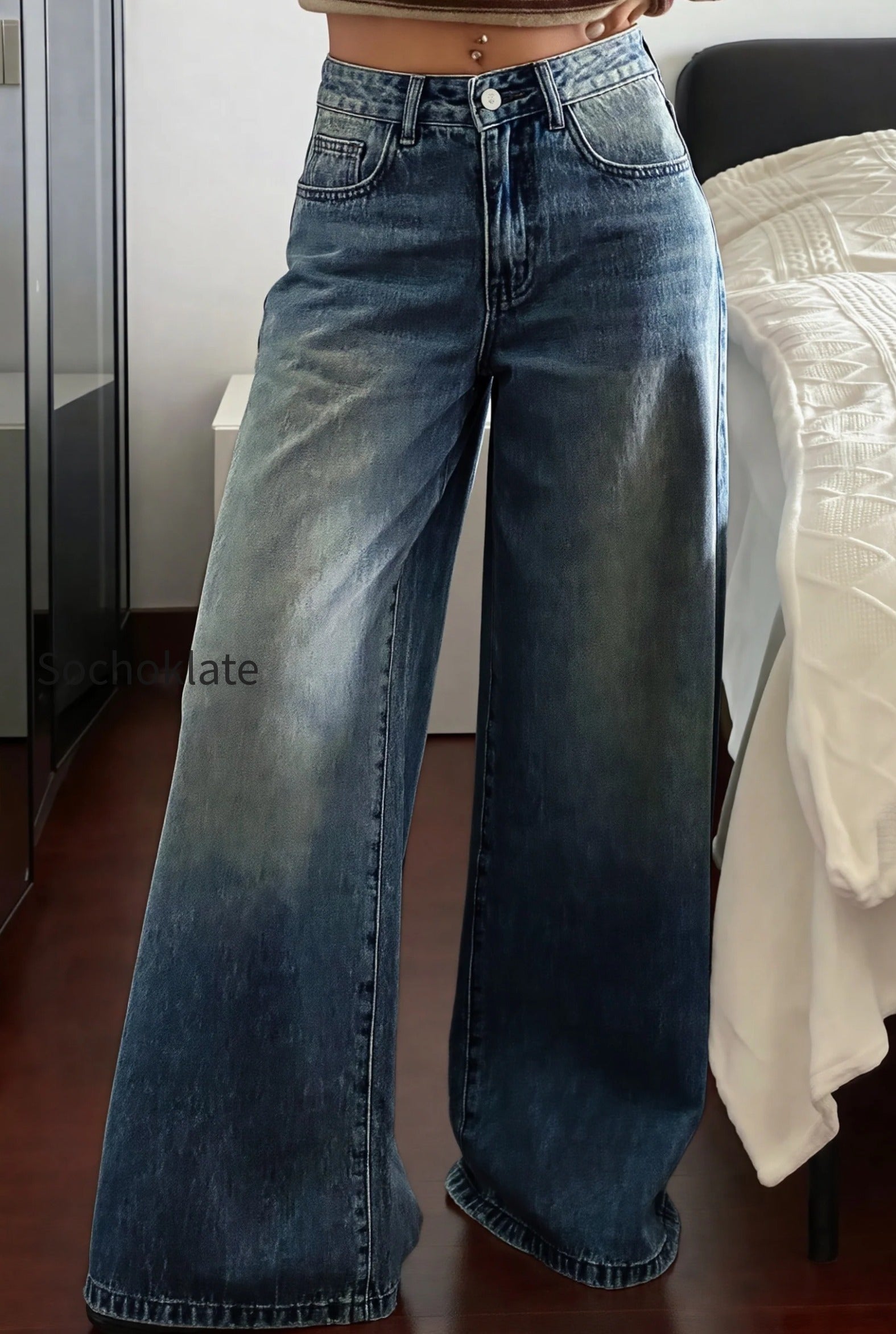 star-patch-wide-leg-jeans