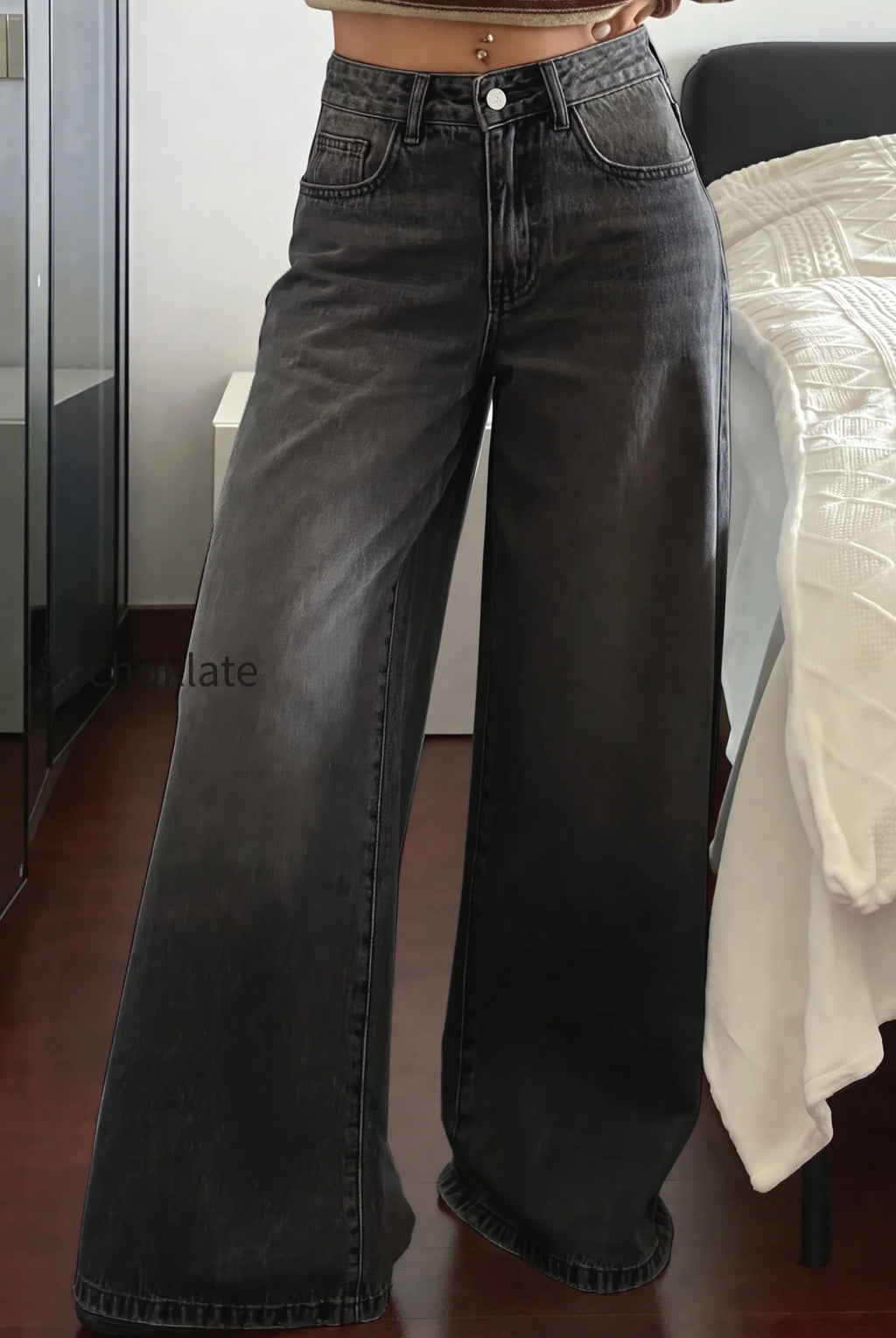 star-patch-wide-leg-jeans