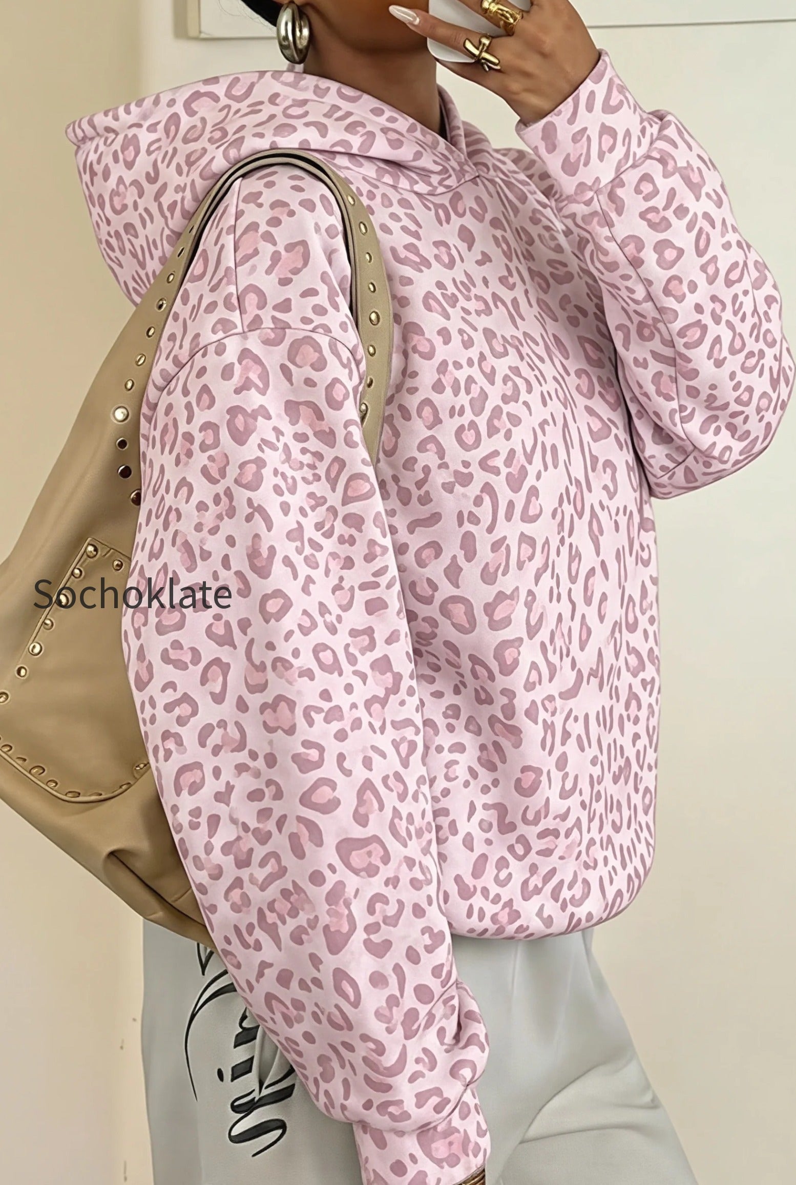 leopard-print-casual-chic-hoodie